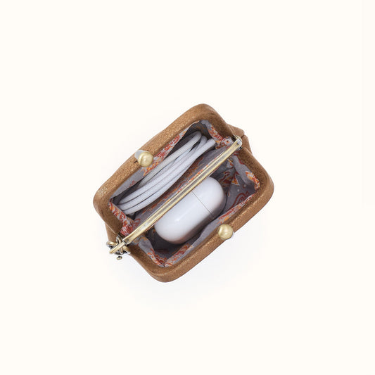 Alba Frame Clip Pouch In Metallic Leather