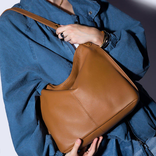 Pier Shoulder Bag In Pebbled Leather