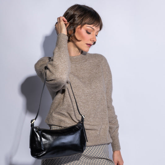 Scottie Slim Shoulder In Polished Leather - Black