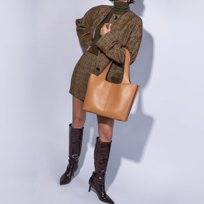 Vida Tote In Micro Pebbled Leather