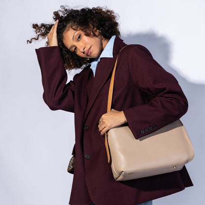 Rayna Shoulder Bag In Double-Faced Leather - Warm Adobe