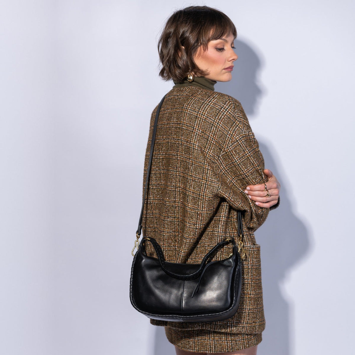 Mia Crescent Hobo In Smooth Leather