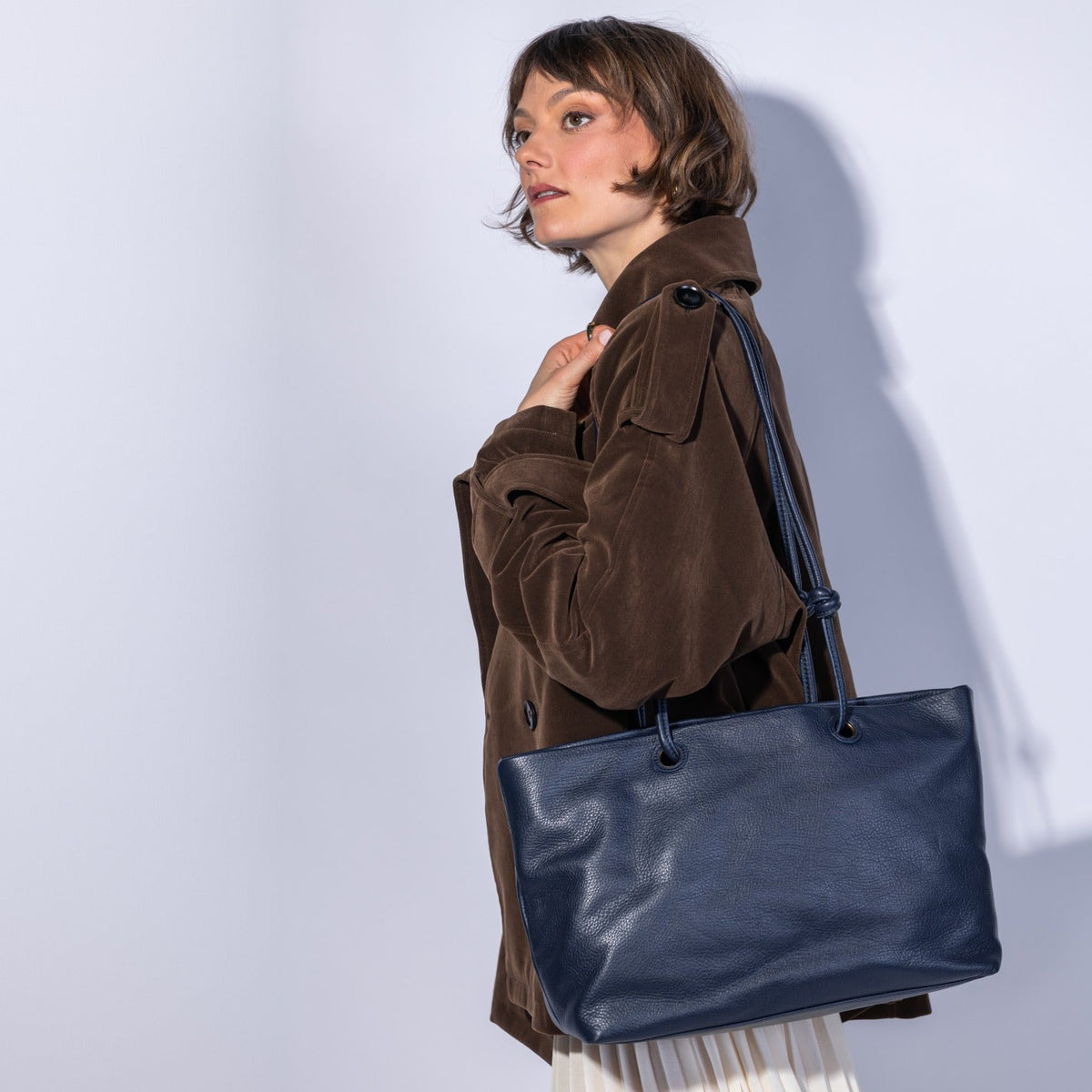 Studio Softie Tote In Pebbled Leather - Ink Navy