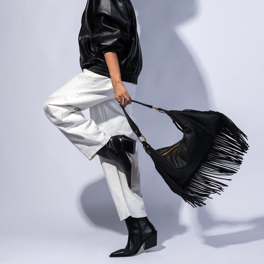 Paloma Hobo In Pebbled Leather - Black