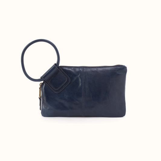 Sable Wristlet In Polished Leather
